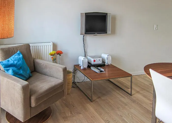 1 Bedroom Amazing In Lägenhet Gudhjem